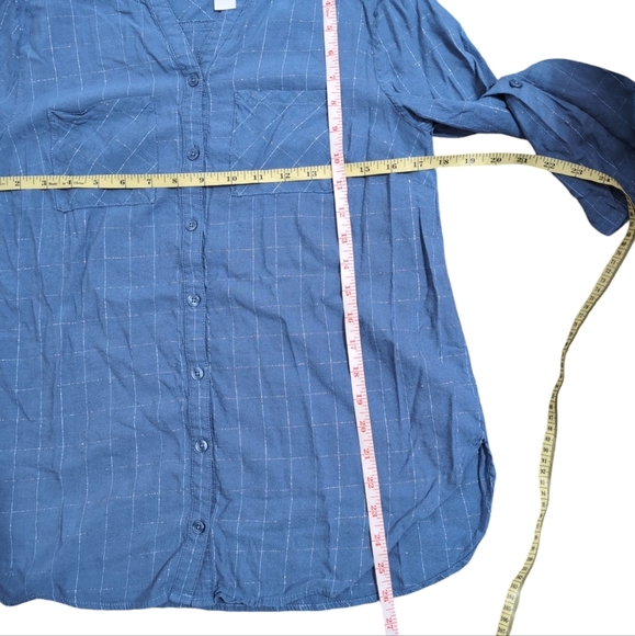 Chico's Blue Linen Like Chambray Top V-Neck Button Down Knit Top size 0/(4) - Picture 7 of 7